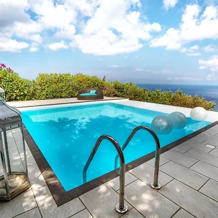 Sealight - Vista E Piscina 别墅