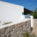 Sealight - Vista E Piscina Villa Lipari