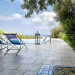 Sealight - Vista E Piscina Villa *