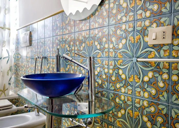 Sealight - Vista E Piscina Città di Lipari