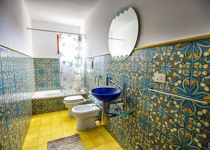 Sealight - Vista E Piscina Villa *