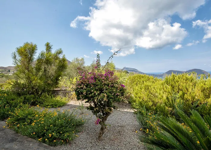 Sealight - Vista E Piscina Villa Città di Lipari