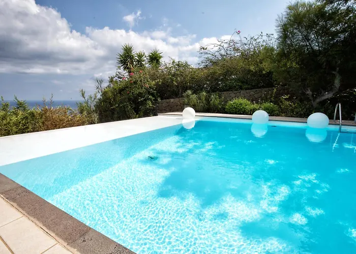 Sealight - Vista E Piscina Villa Città di Lipari