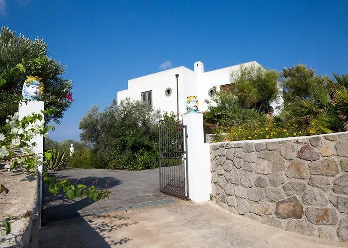 Sealight - Vista E Piscina Città di Lipari