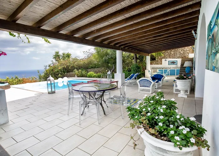 Sealight - Vista E Piscina * Città di Lipari